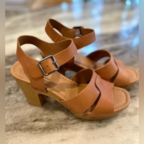 Treasure and Bond platform sandals - Picture 2 of 4